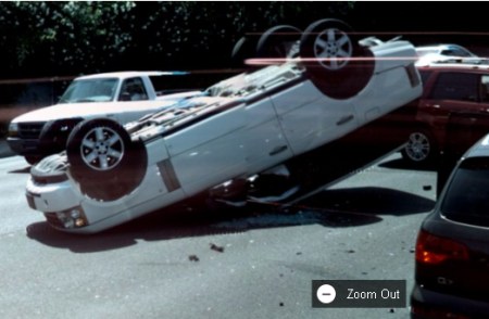 Google Maps StreetView zeigt Auto Unfall