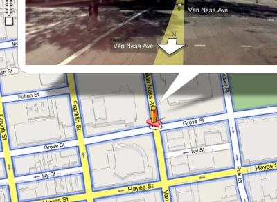 Google Maps StreetView Männchen mit rosa Herz unter der Figur zum Valentinstag